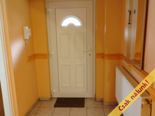 Eladó 88 m²-estársasházi lakás Kaposvár, központban: 45'000'000 Ft