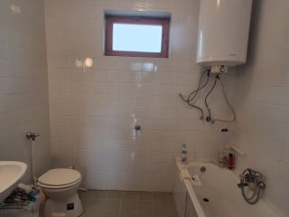 Eladó 115 m²-escsaládi ház Karád, Déli részén: 37'900'000 Ft