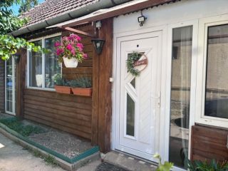 Eladó 86 m²-escsaládi ház Kartal, József Attila utca: 66'900'000 Ft