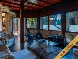 Eladó 226 m²-escsaládi ház Kartal, Orgona utca: 191'000'000 Ft