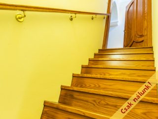 Eladó 226 m²-escsaládi ház Kartal, Orgona utca: 191'000'000 Ft