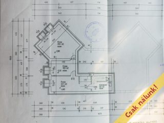 Eladó 226 m²-escsaládi ház Kartal, Orgona utca: 191'000'000 Ft