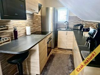 Eladó 131 m²-escsaládi ház Kerepes, Hold utca: 119'900'000 Ft