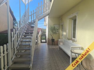 Eladó 131 m²-escsaládi ház Kerepes, Hold utca: 119'900'000 Ft