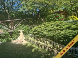 Eladó 131 m²-escsaládi ház Kerepes, Hold utca: 119'900'000 Ft