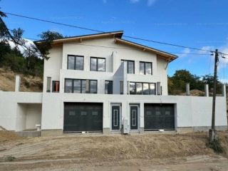 Eladó 147 m²-esikerház Kerepes, Madarász u. közelében: 116'000'000 Ft