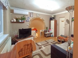 Eladó 71 m²-escsaládi ház Kerepes, Városközponthoz közeli utca: 79'900'000 Ft