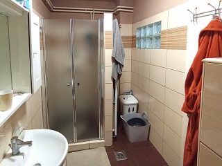 Eladó 71 m²-escsaládi ház Kerepes, Városközponthoz közeli utca: 79'900'000 Ft