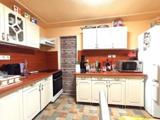 Eladó 71 m²-escsaládi ház Kerepes, Városközponthoz közeli utca: 79'900'000 Ft