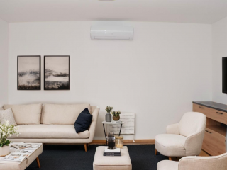 Eladó 72 m²-escsaládi ház Kiskunlacháza, Duna-part közeli utca: 105'000'000 Ft