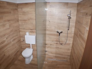 Eladó 72 m²-escsaládi ház Kiskunlacháza, Duna-part közeli utca: 105'000'000 Ft