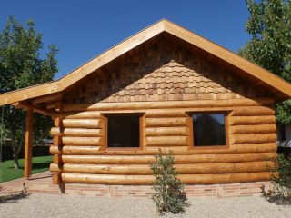 Eladó 72 m²-escsaládi ház Kiskunlacháza, Duna-part közeli utca: 105'000'000 Ft