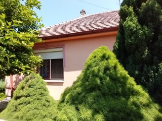 Eladó 140 m²-escsaládi ház Kistarcsa, Aulich Lajos utca környéke: 109'900'000 Ft