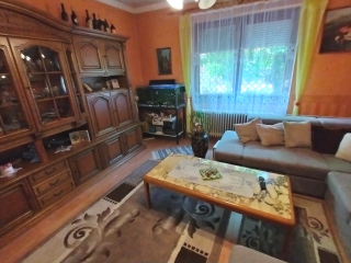 Eladó 140 m²-escsaládi ház Kistarcsa, Aulich Lajos utca környéke: 109'900'000 Ft