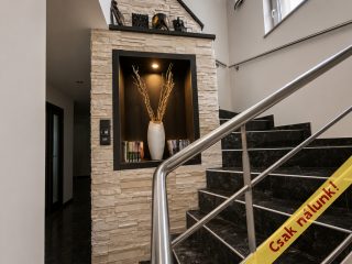 Eladó 220 m²-escsaládi ház Kistarcsa, Fenyvesliget: 150'000'000 Ft