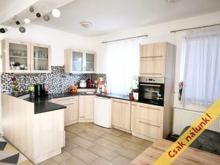 Eladó 80 m²-esikerház Kistarcsa, Móra Ferenc utca környéke: 109'900'000 Ft