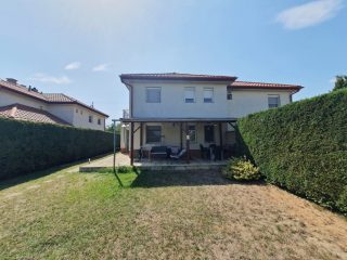 Eladó 78 m²-estársasházi lakás Kistarcsa, Zsófialigeti HÉV megálló közeli utca: 89'900'000 Ft