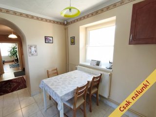 Eladó 50 m²-escsaládi ház Kóka, Petőfi utca környéke: 51'900'000 Ft