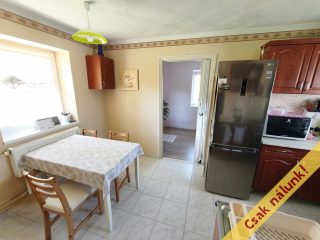 Eladó 50 m²-escsaládi ház Kóka, Petőfi utca környéke: 51'900'000 Ft