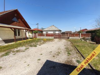 Eladó 50 m²-escsaládi ház Kóka, Petőfi utca környéke: 51'900'000 Ft