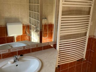 Eladó 36 m²-estársasházi lakás Komló, Jó szerencsét utca: 13'500'000 Ft