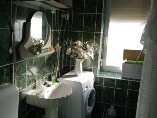 Eladó 100 m²-escsaládi ház Komló, Kossuth Lajos utca: 24'000'000 Ft