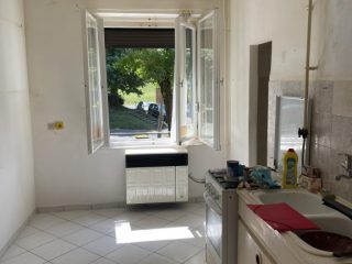 Eladó 34 m²-estársasházi lakás Komló, Tompa Mihály utca: 9'990'000 Ft