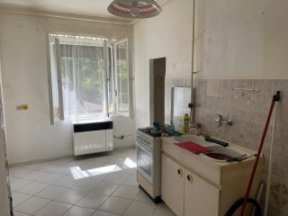 Eladó 34 m²-estársasházi lakás Komló, Tompa Mihály utca: 9'990'000 Ft