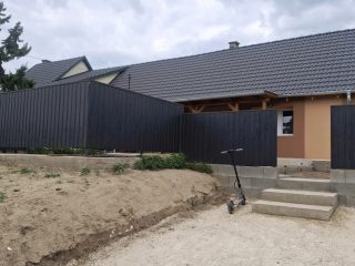 Eladó 42 m²-escsaládi ház Kőröshegy, Csendes utca: 39'500'000 Ft
