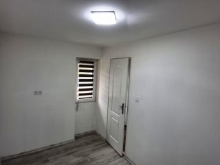 Eladó 42 m²-escsaládi ház Kőröshegy, Csendes utca: 39'500'000 Ft