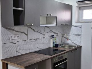 Eladó 42 m²-escsaládi ház Kőröshegy, Csendes utca: 39'500'000 Ft