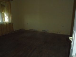 Eladó 76 m²-escsaládi ház Kőröstetétlen, Törteli út: 19'900'000 Ft