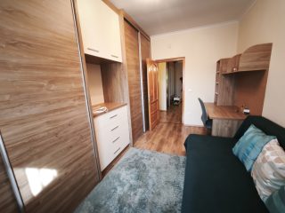 Eladó 130 m²-escsaládi ház Kulcs, Ifjúság utca: 98'900'000 Ft