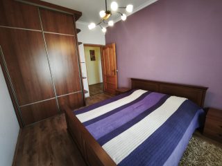 Eladó 130 m²-escsaládi ház Kulcs, Ifjúság utca: 98'900'000 Ft