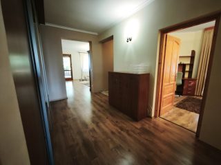Eladó 130 m²-escsaládi ház Kulcs, Ifjúság utca: 98'900'000 Ft