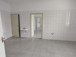 Eladó 1116 m²-esegyéb üzlethelyiség Kulcs, Rákóczi utca: 285'000'000 Ft