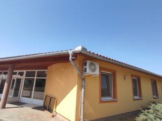 Eladó 1116 m²-esegyéb üzlethelyiség Kulcs, Rákóczi utca: 285'000'000 Ft