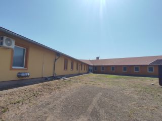 Eladó 1116 m²-esegyéb üzlethelyiség Kulcs, Rákóczi utca: 285'000'000 Ft