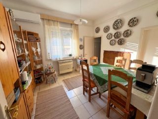 Eladó 110 m²-escsaládi ház Kunszentmiklós, Központhoz közeli utca: 89'000'000 Ft