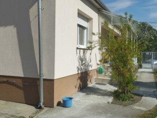 Eladó 110 m²-escsaládi ház Kunszentmiklós, Központhoz közeli utca: 89'000'000 Ft