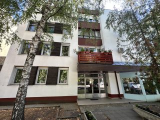 Eladó 60 m²-estársasházi lakás Lajosmizse, Központi elhelyezkedés: 46'900'000 Ft