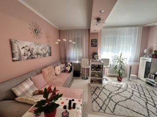 Eladó 60 m²-estársasházi lakás Lajosmizse, Központi elhelyezkedés: 46'900'000 Ft