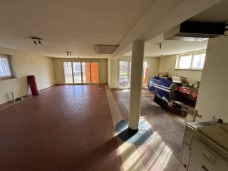 Eladó 386 m²-escsaládi ház Leányfalu, Hegyoldal utca: 189'900'000 Ft