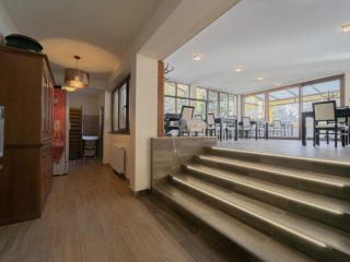 Eladó 435 m²-esvendéglátó egység utcai bejárattal Leányfalu, Móricz Zsigmond út: 460'000'000 Ft