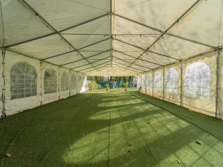 Eladó 435 m²-esvendéglátó egység utcai bejárattal Leányfalu, Móricz Zsigmond út: 460'000'000 Ft