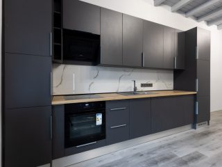 Eladó 140 m²-escsaládi ház Leányfalu, Móricz Zsigmond utca: 129'900'000 Ft