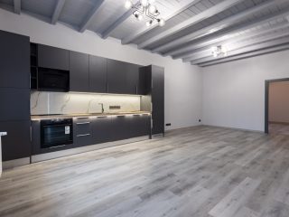 Eladó 140 m²-escsaládi ház Leányfalu, Móricz Zsigmond utca: 129'900'000 Ft