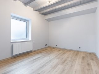 Eladó 140 m²-escsaládi ház Leányfalu, Móricz Zsigmond utca: 129'900'000 Ft