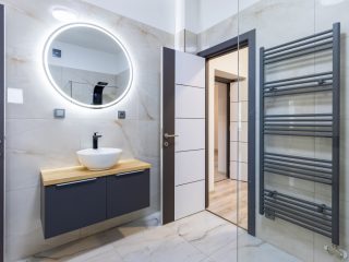 Eladó 140 m²-escsaládi ház Leányfalu, Móricz Zsigmond utca: 129'900'000 Ft