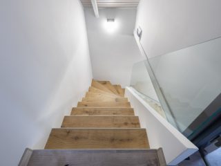 Eladó 140 m²-escsaládi ház Leányfalu, Móricz Zsigmond utca: 129'900'000 Ft